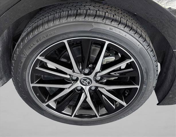 Used 2024 Toyota Camry SE FWD image 9
