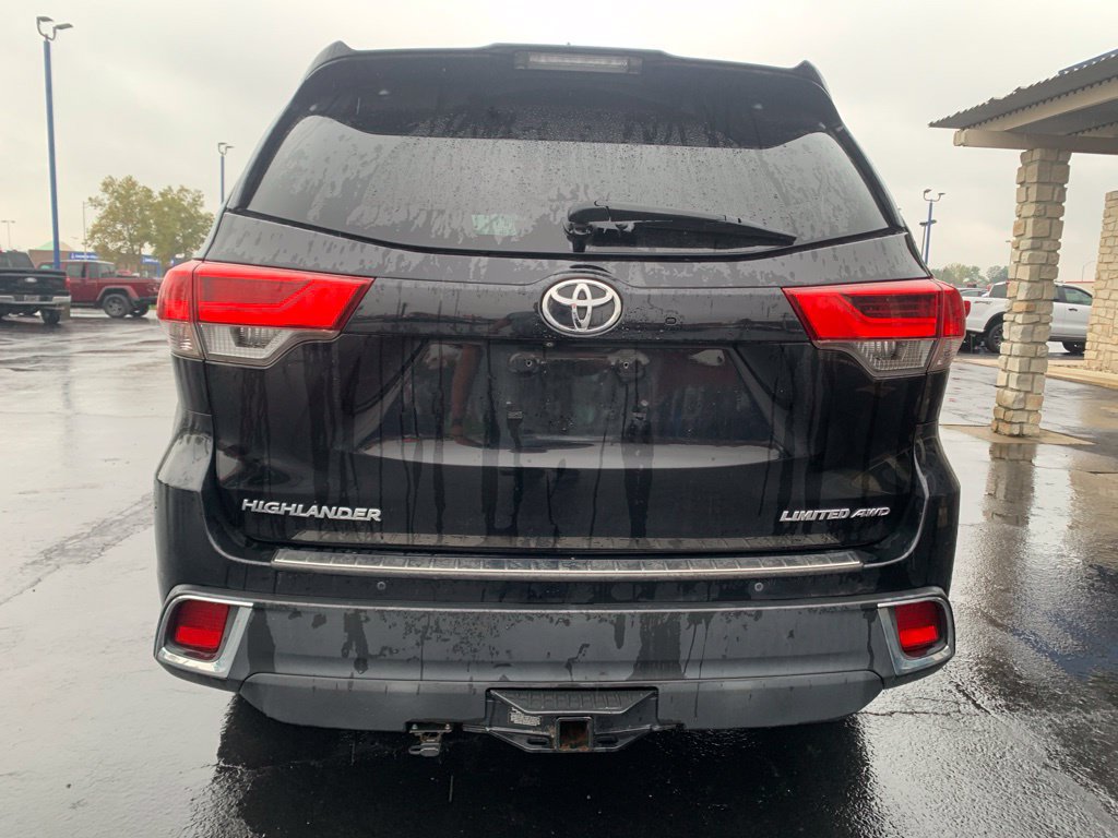 Used 2018 Toyota Highlander Limited w/ Protection Package #3 AWD/4WD image 4