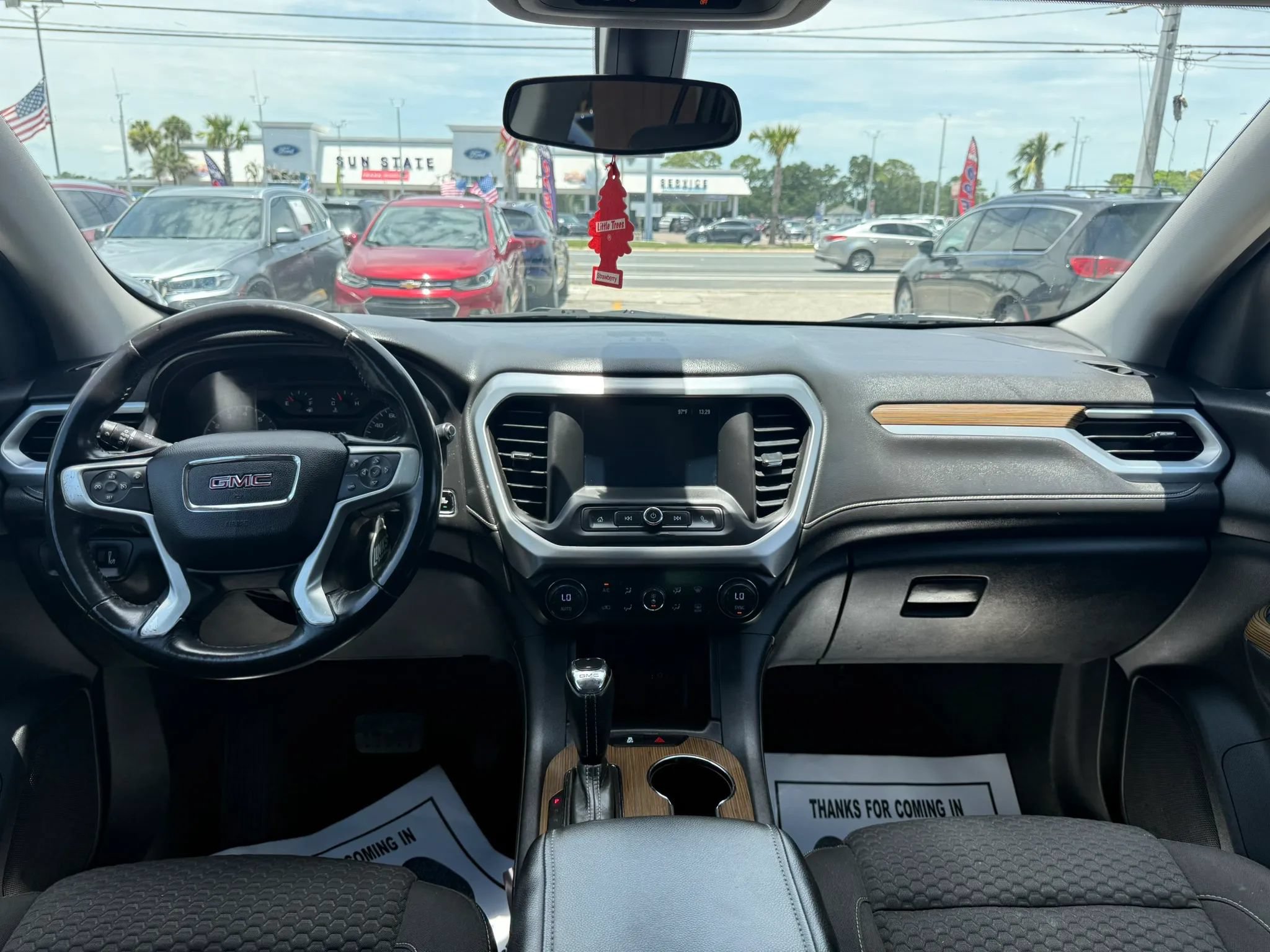 Used 2017 GMC Acadia SLE FWD image 10