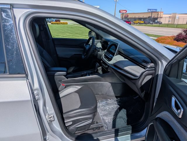 Used 2024 Jeep Compass Latitude AWD/4WD image 3