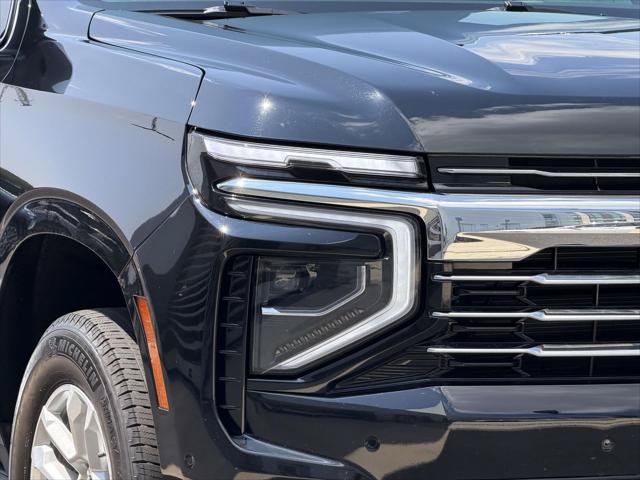 Used 2025 Chevrolet Suburban LT AWD/4WD image 12