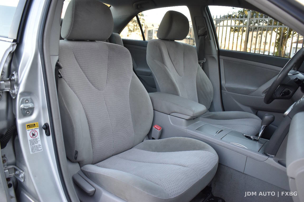 Used 2011 Toyota Camry LE w/ LE Extra-Value Pkg FWD image 13
