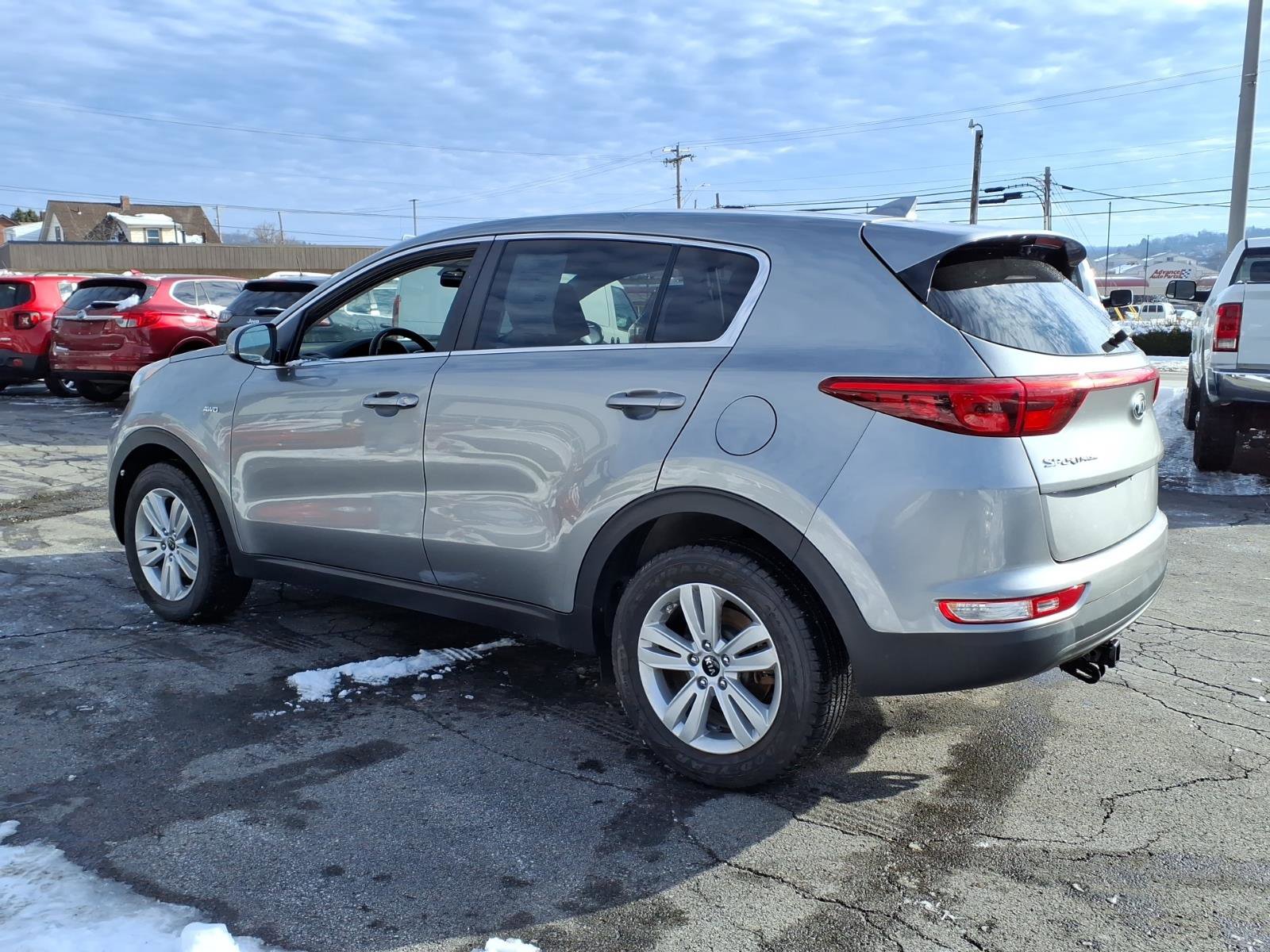 Used 2019 Kia Sportage LX AWD/4WD image 4