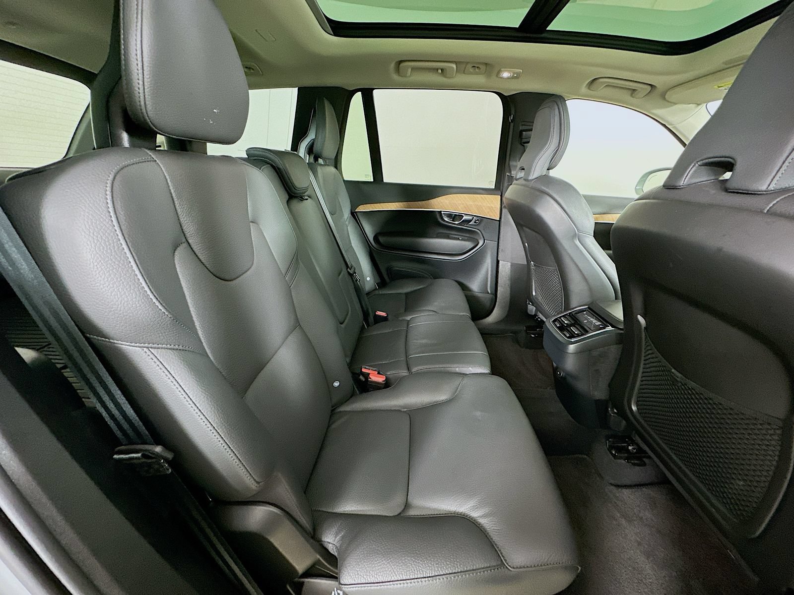 Used 2025 Volvo XC90 B6 Plus w/ Protection Package Premier AWD/4WD image 41