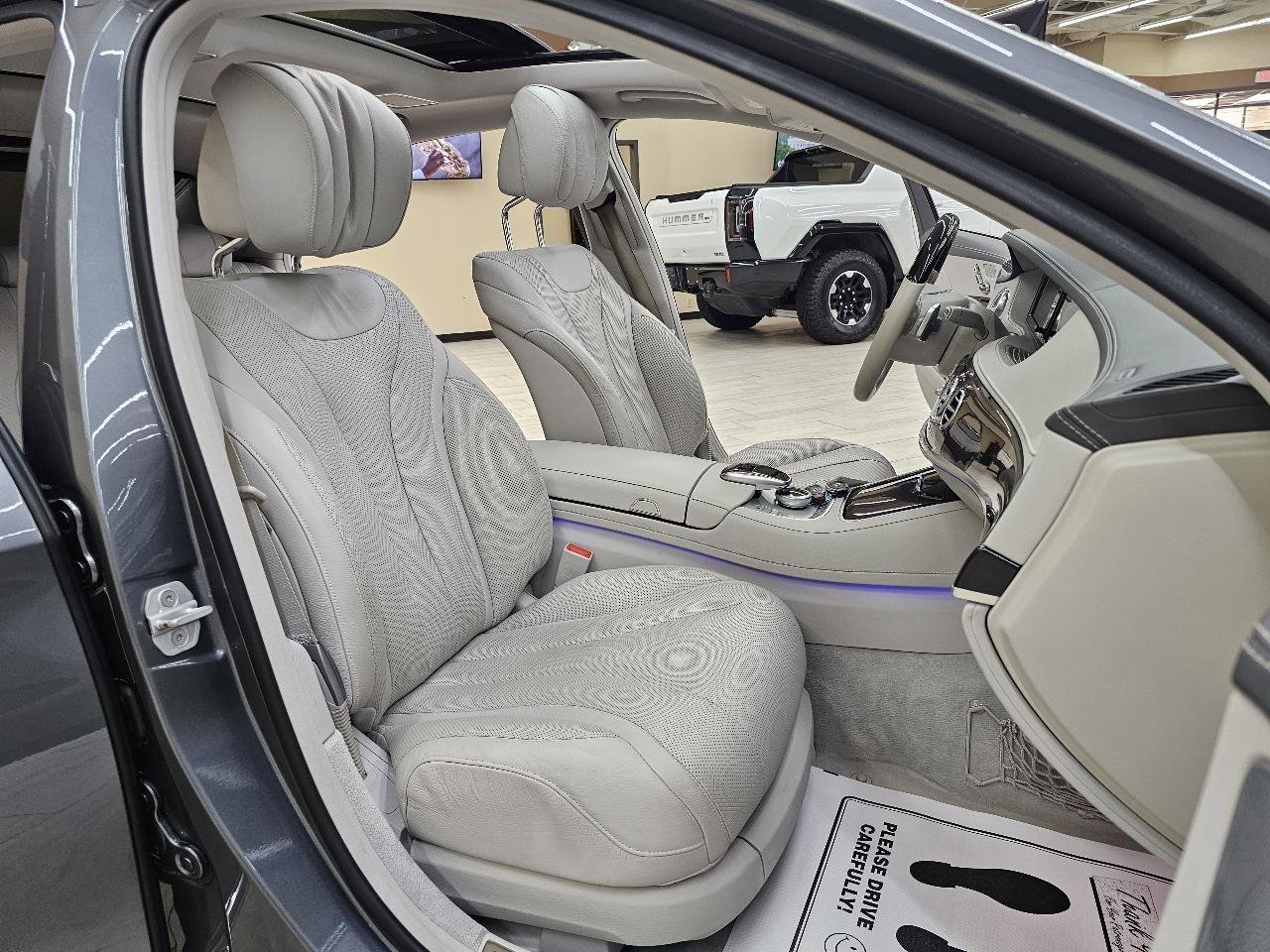 Used 2017 Mercedes-Benz S 550 Sedan image 21