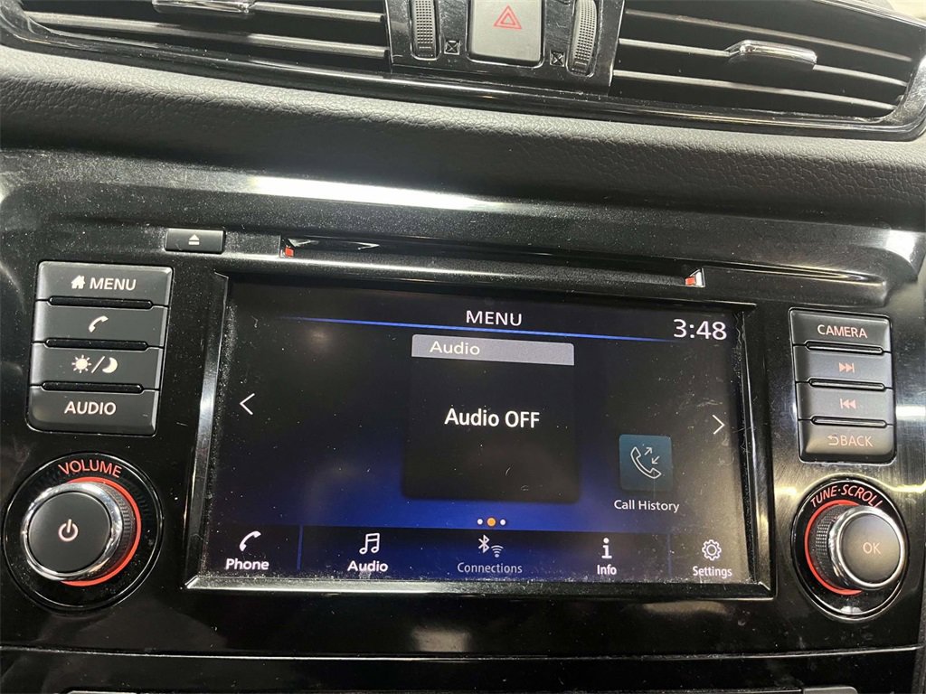 Used 2022 Nissan Rogue Sport SV w/ Technology Package image 17