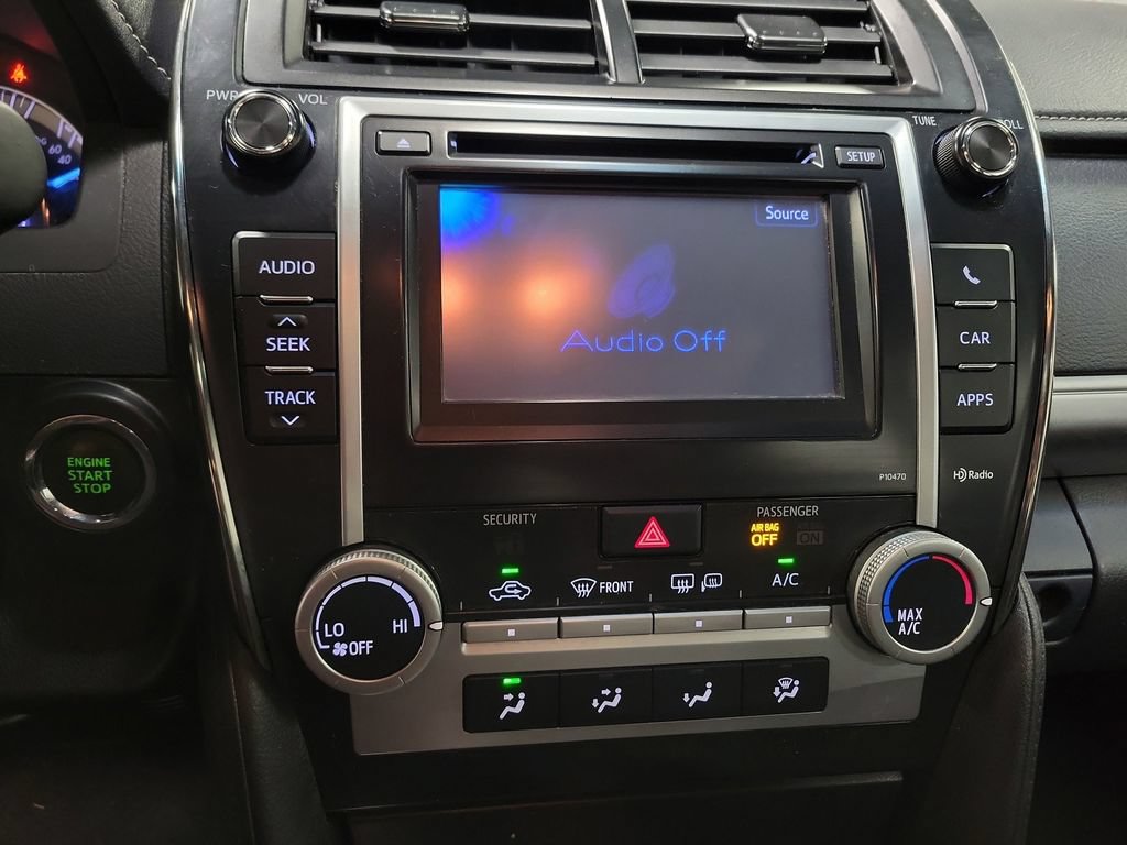 Used 2014 Toyota Camry SE w/ Moonroof Package FWD image 17