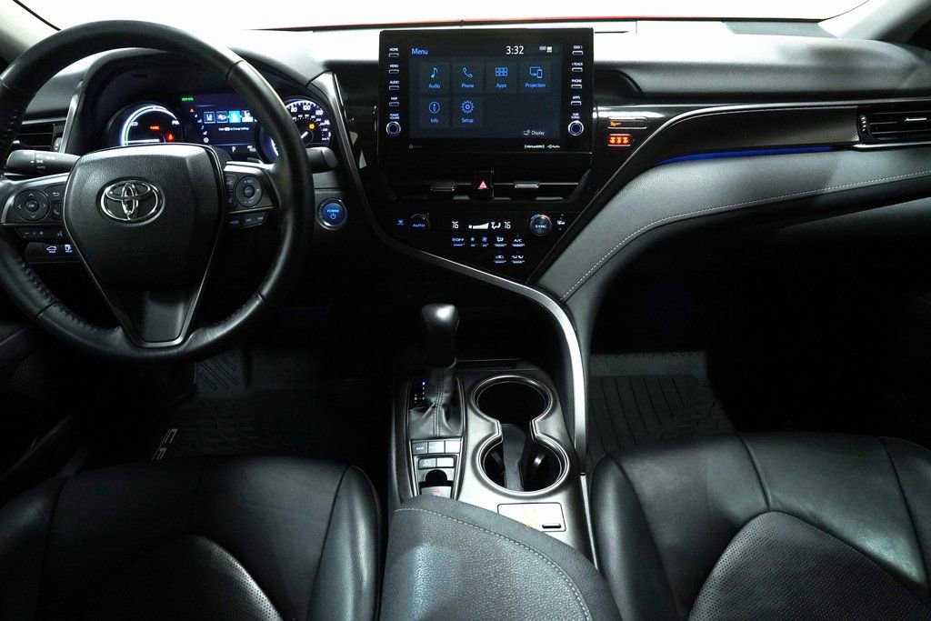 Used 2021 Toyota Camry XSE image 14