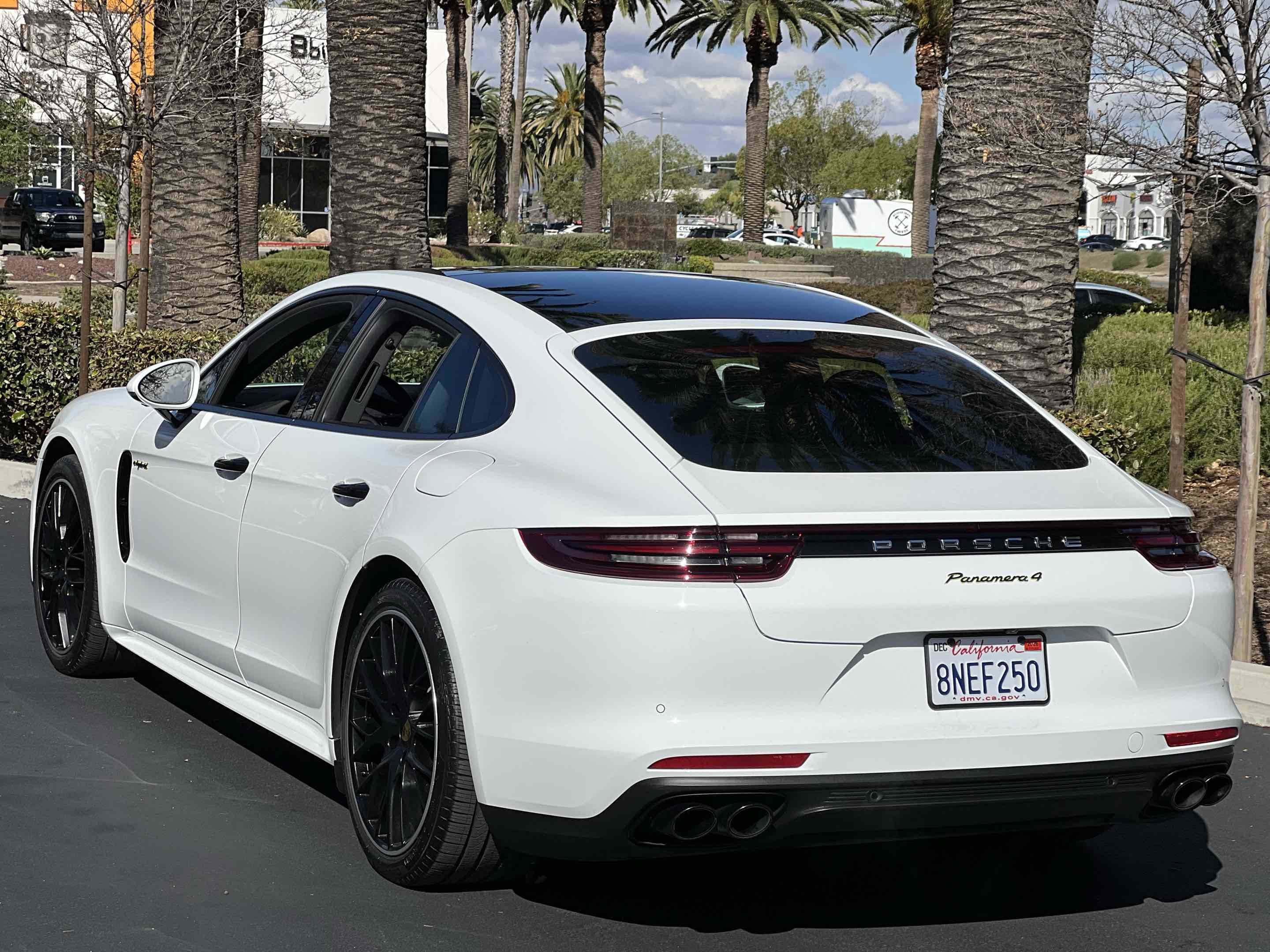Used 2020 Porsche Panamera 4 image 24