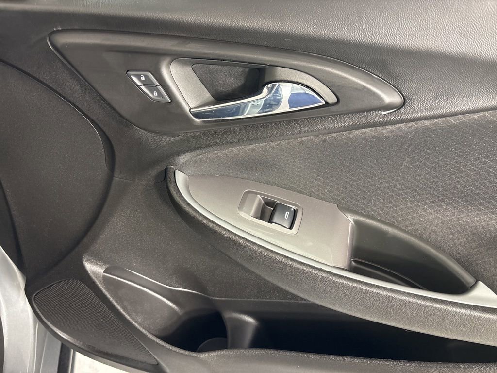 Used 2023 Chevrolet Malibu LT FWD image 18