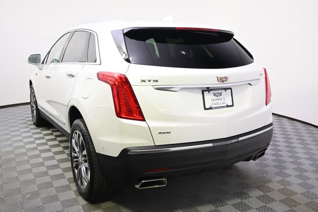 Used 2018 Cadillac XT5 Premium Luxury w/ Driver Assist Package AWD/4WD image 4
