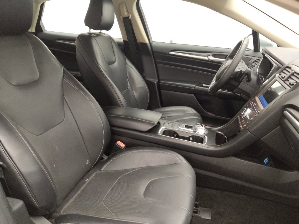Used 2020 Ford Fusion Titanium FWD image 21