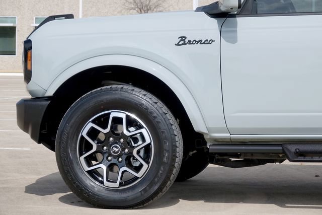 Used 2023 Ford Bronco Outer Banks image 31