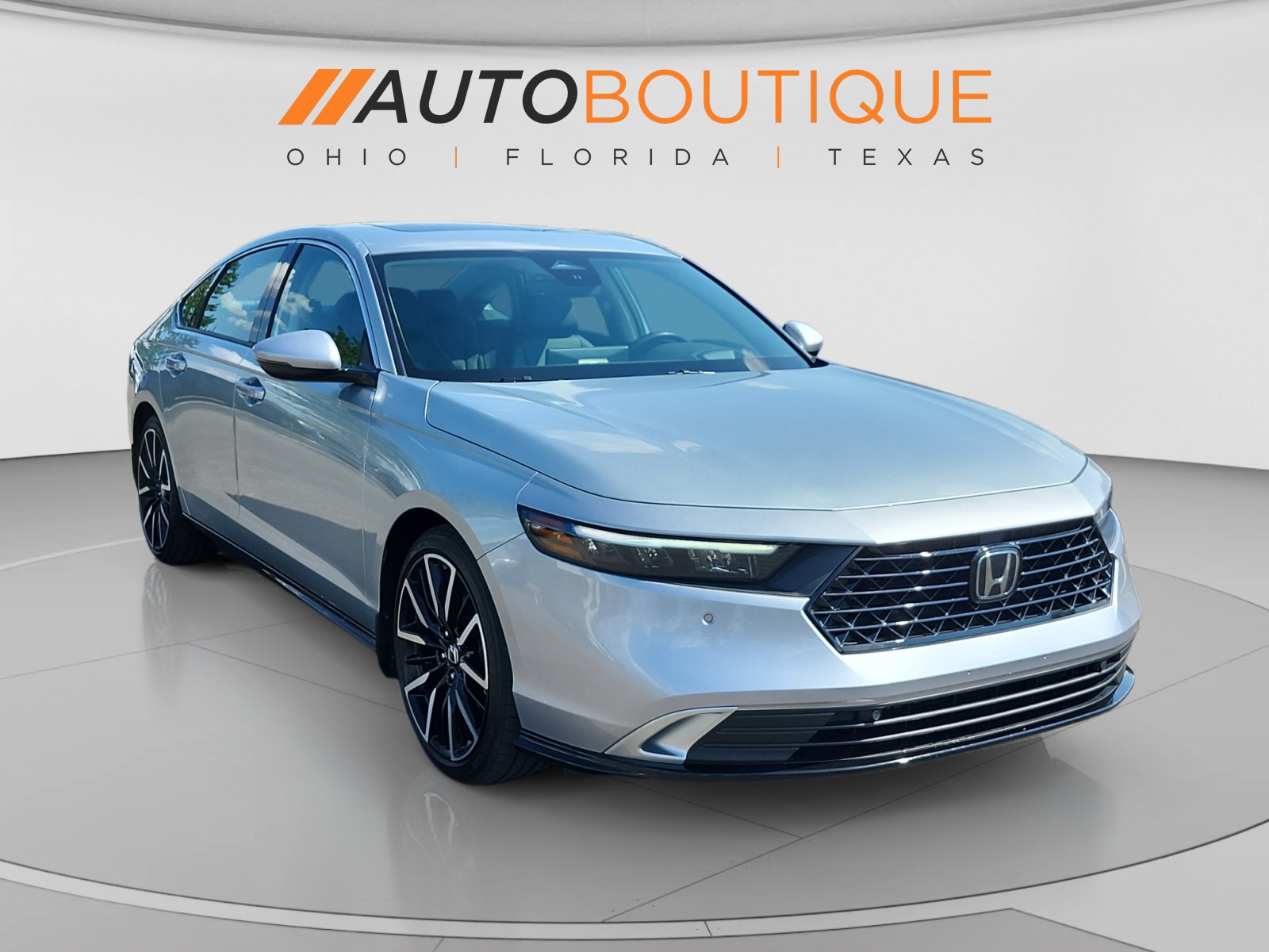 Used 2024 Honda Accord Touring image 7