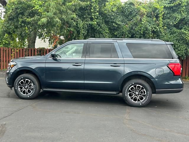 Used 2022 Ford Expedition Max XLT image 14