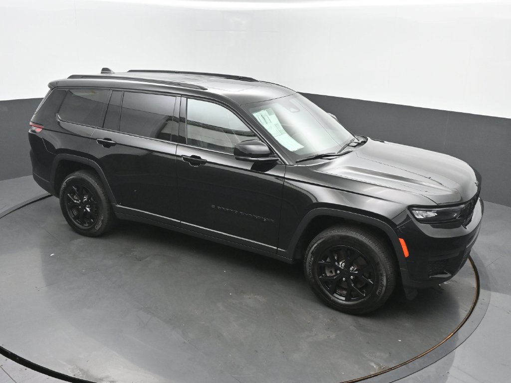 Used 2025 Jeep Grand Cherokee L Altitude AWD/4WD image 44