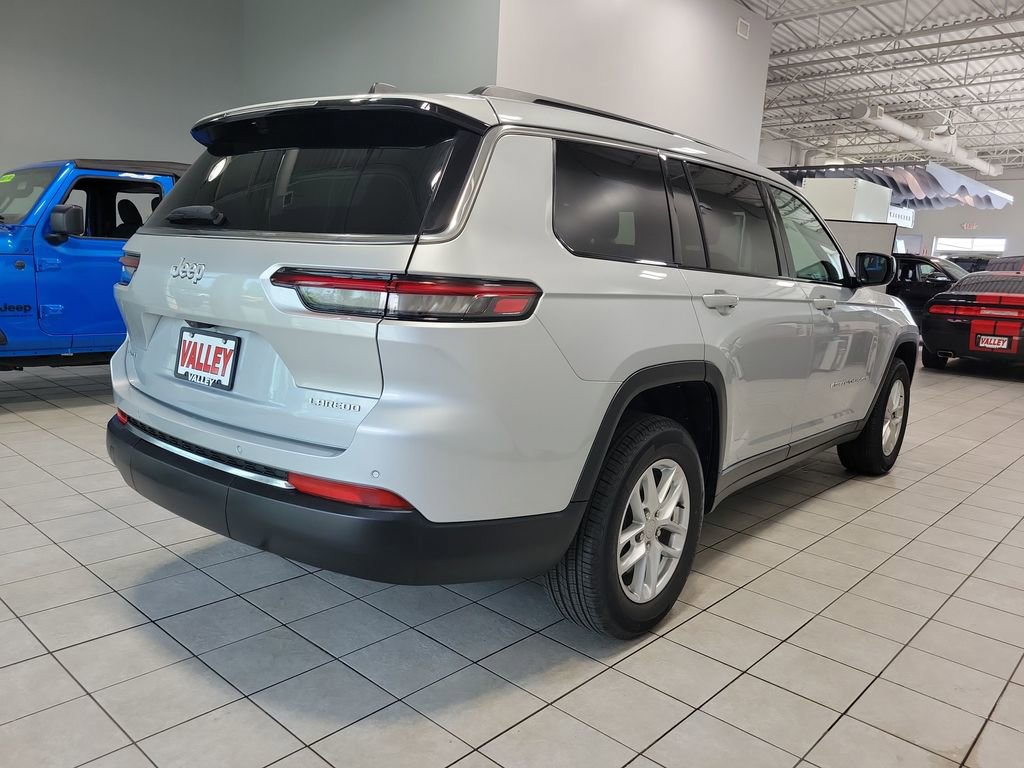 Used 2024 Jeep Grand Cherokee L Laredo AWD/4WD image 6