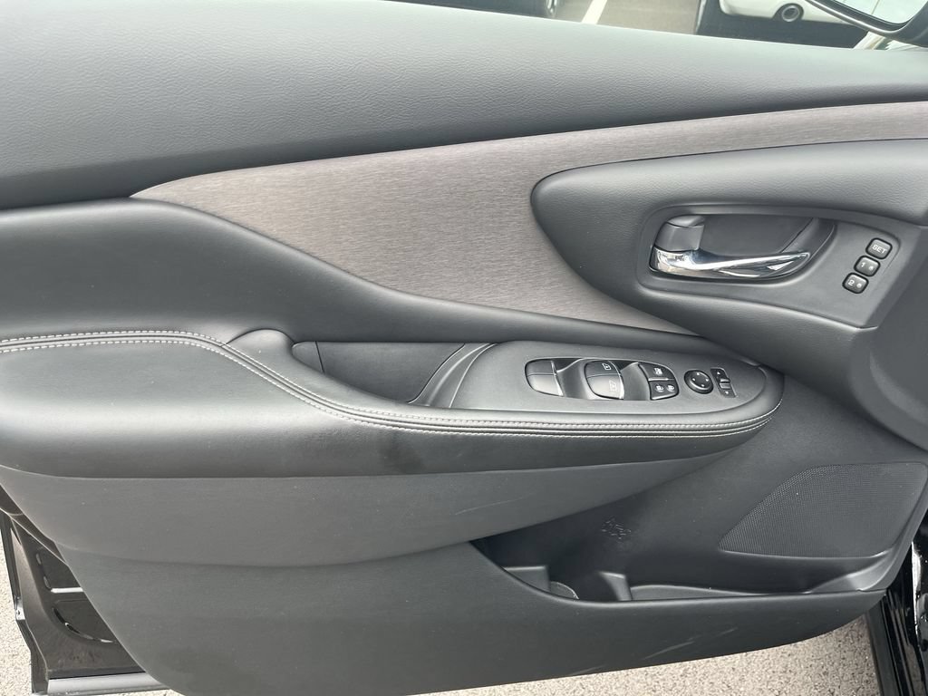 Used 2023 Nissan Murano SL w/ Cargo Package AWD/4WD image 13