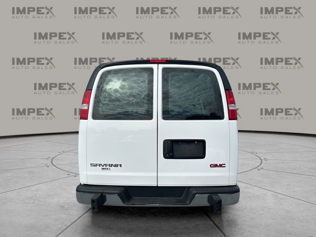 Used 2023 GMC Savana 2500 w/ Driver Convenience Package image 4