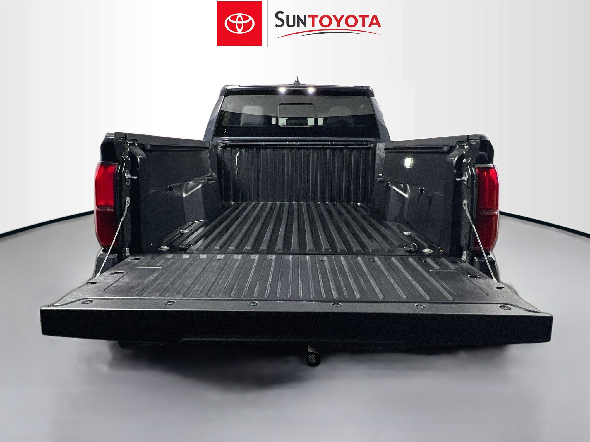 Used 2024 Toyota Tacoma SR5 w/ SR5 Upgrade Package image 34