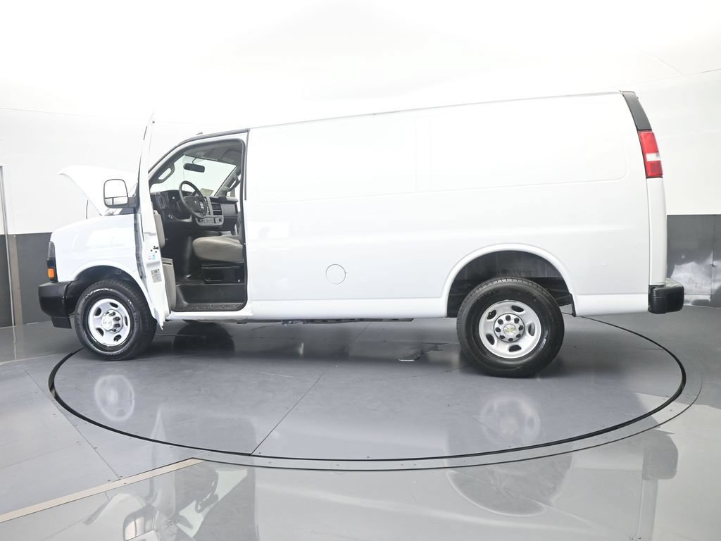 Used 2024 Chevrolet Express 2500 w/ Driver Convenience Package RWD image 66