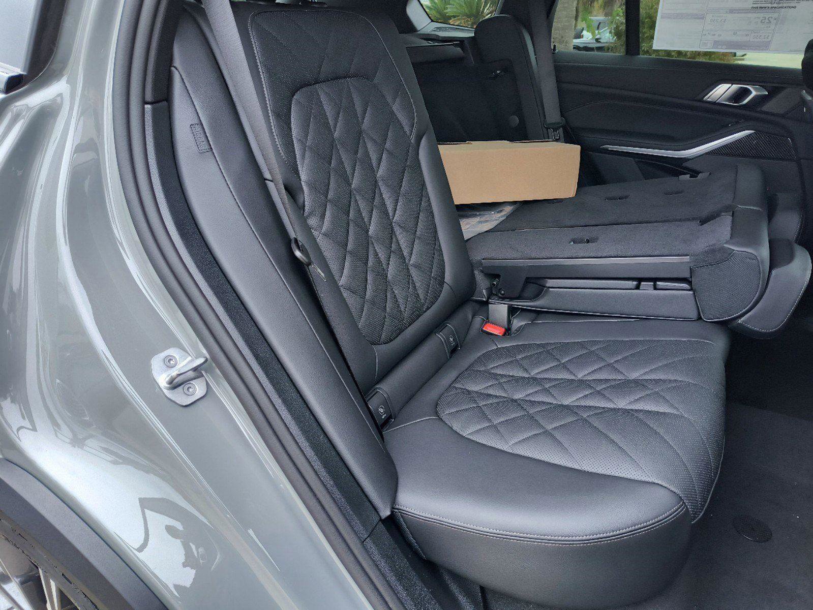 New 2025 BMW X5 xDrive40i w/ Parking Assistance Package image 14