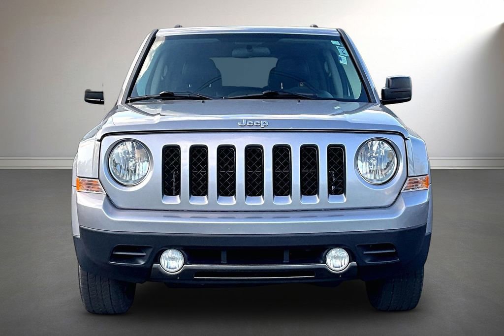 Used 2015 Jeep Patriot Limited w/ Sun/Sound Group AWD/4WD image 2