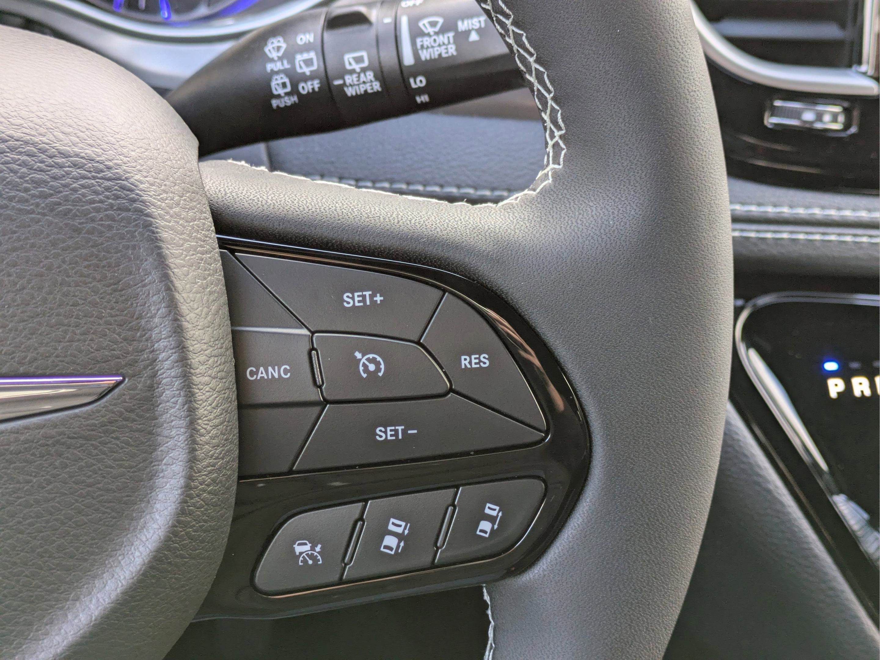 New 2026 Chrysler Pacifica Select w/ S Appearance Package FWD image 25