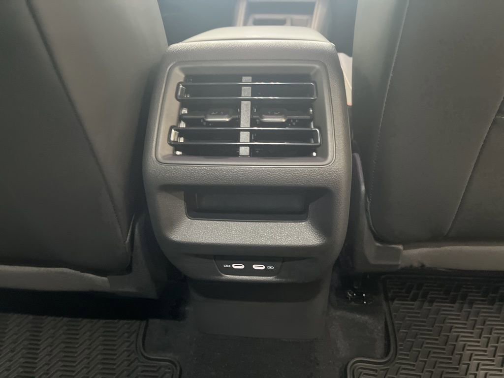 New 2026 Volkswagen Tiguan SE AWD/4WD image 34
