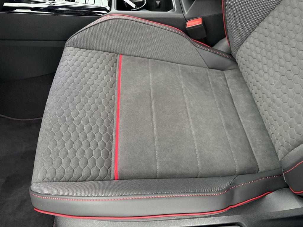 New 2026 Volkswagen GTI SE FWD image 9