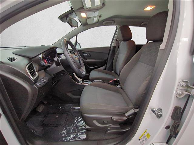 Used 2020 Chevrolet Trax LS w/ Tint and Cruise Package FWD image 16
