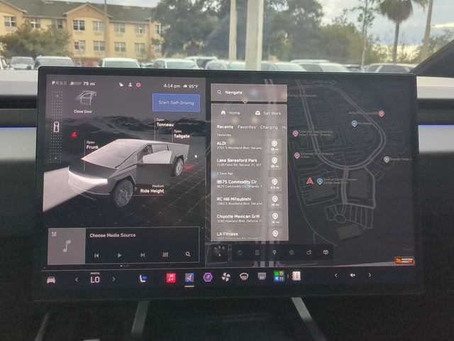 Used 2024 Tesla Cybertruck AWD Crew Cab image 22