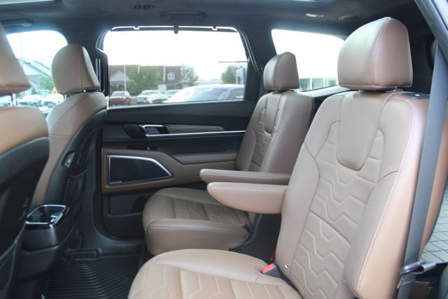 Used 2022 Kia Telluride SX w/ SX Prestige Package image 28