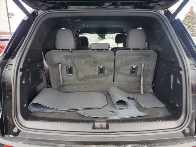 Used 2024 Chevrolet Traverse LT w/ LPO, Floor Liner Package image 11