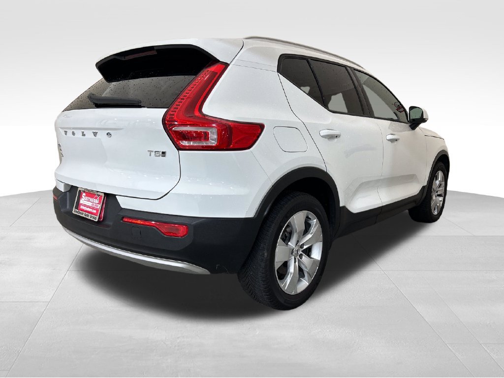 Used 2019 Volvo XC40 T5 Momentum AWD/4WD image 5