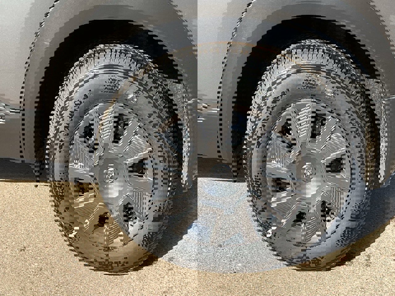 New 2026 Nissan Kicks S image 8