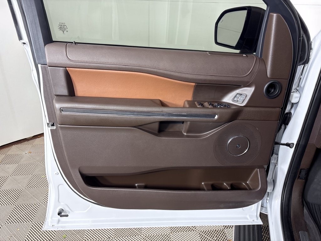 Certified 2024 Ford Expedition King Ranch RWD image 17