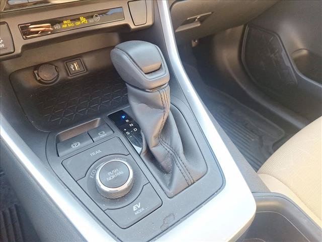 Certified 2025 Toyota RAV4 XLE AWD/4WD image 11