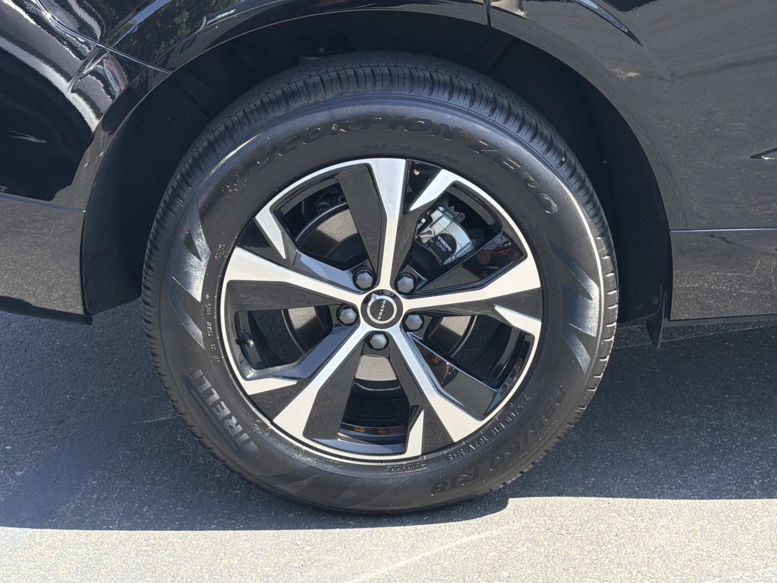 Certified 2026 Volvo XC60 B5 Core AWD/4WD image 27
