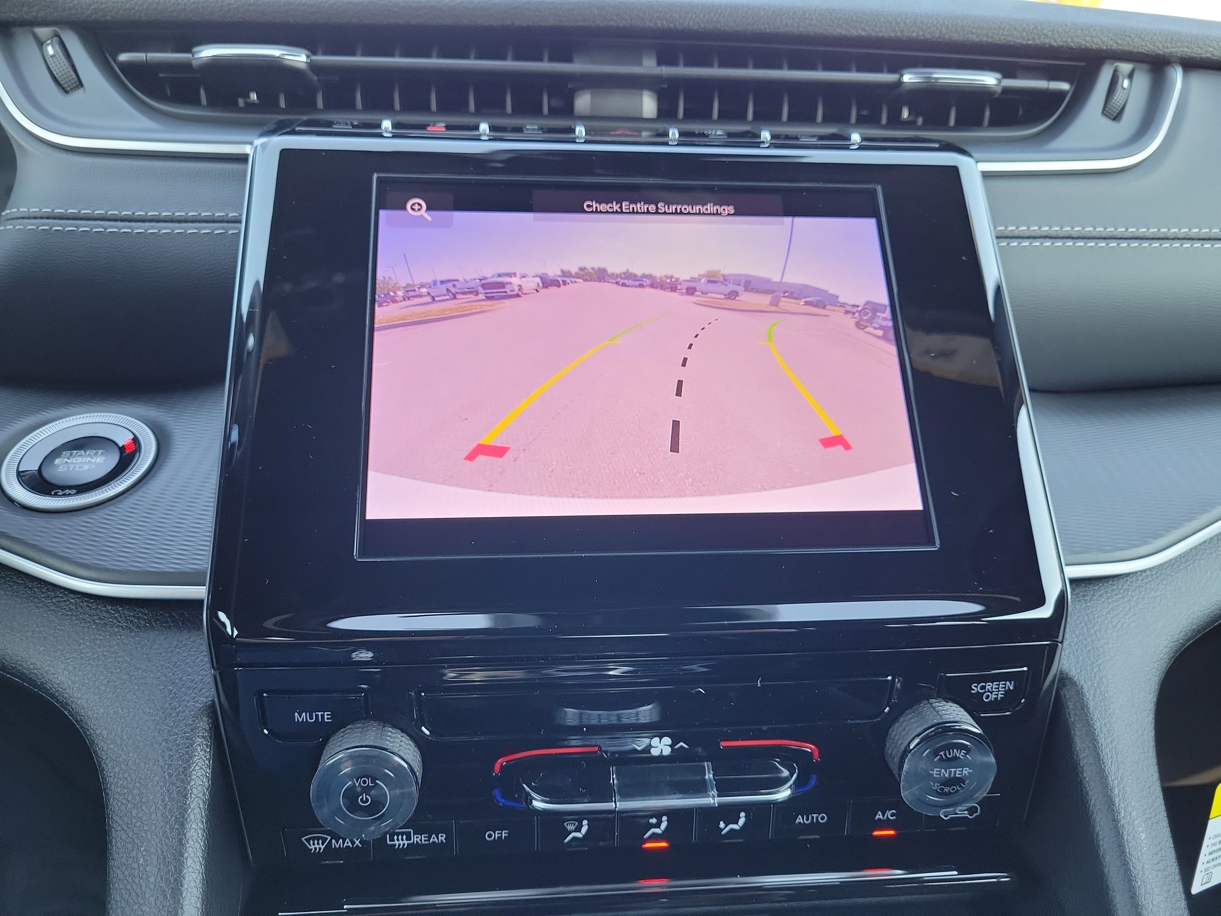 New 2025 Jeep Grand Cherokee Laredo X image 29