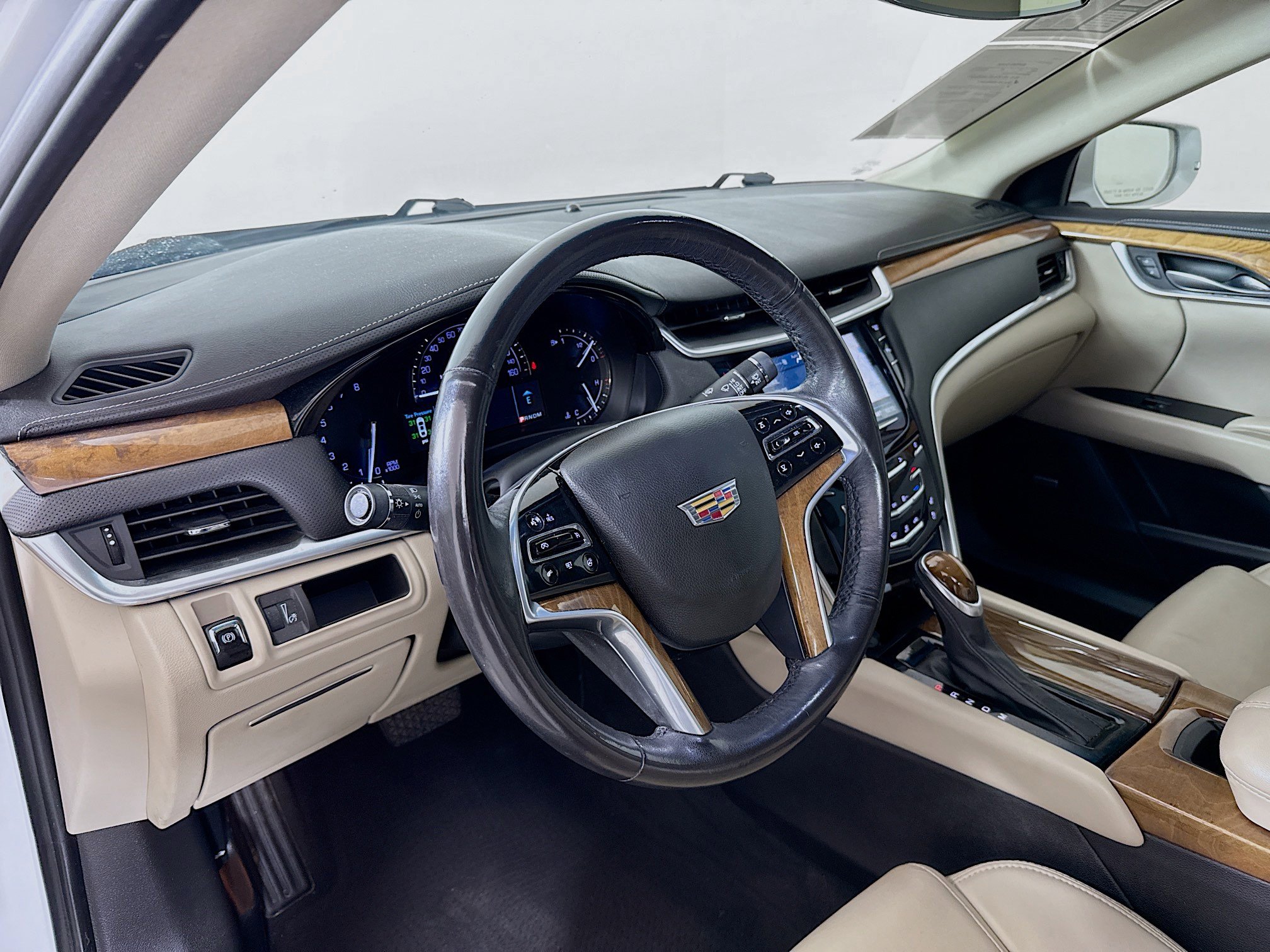 Used 2019 Cadillac XTS Luxury image 9
