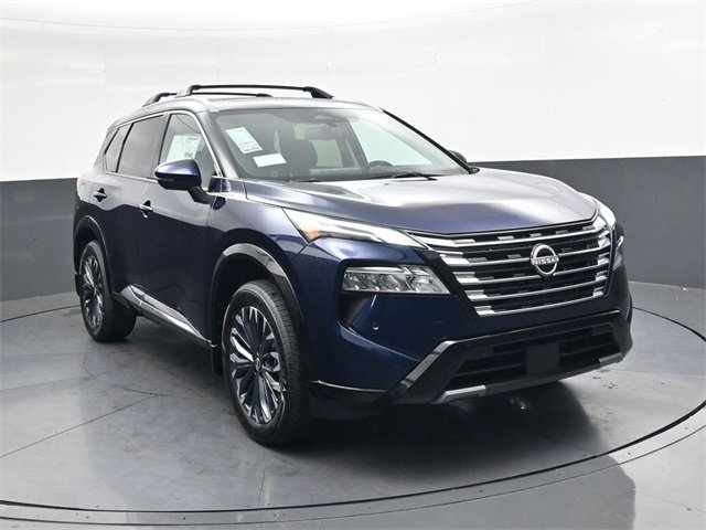 New 2026 Nissan Rogue Platinum image 2