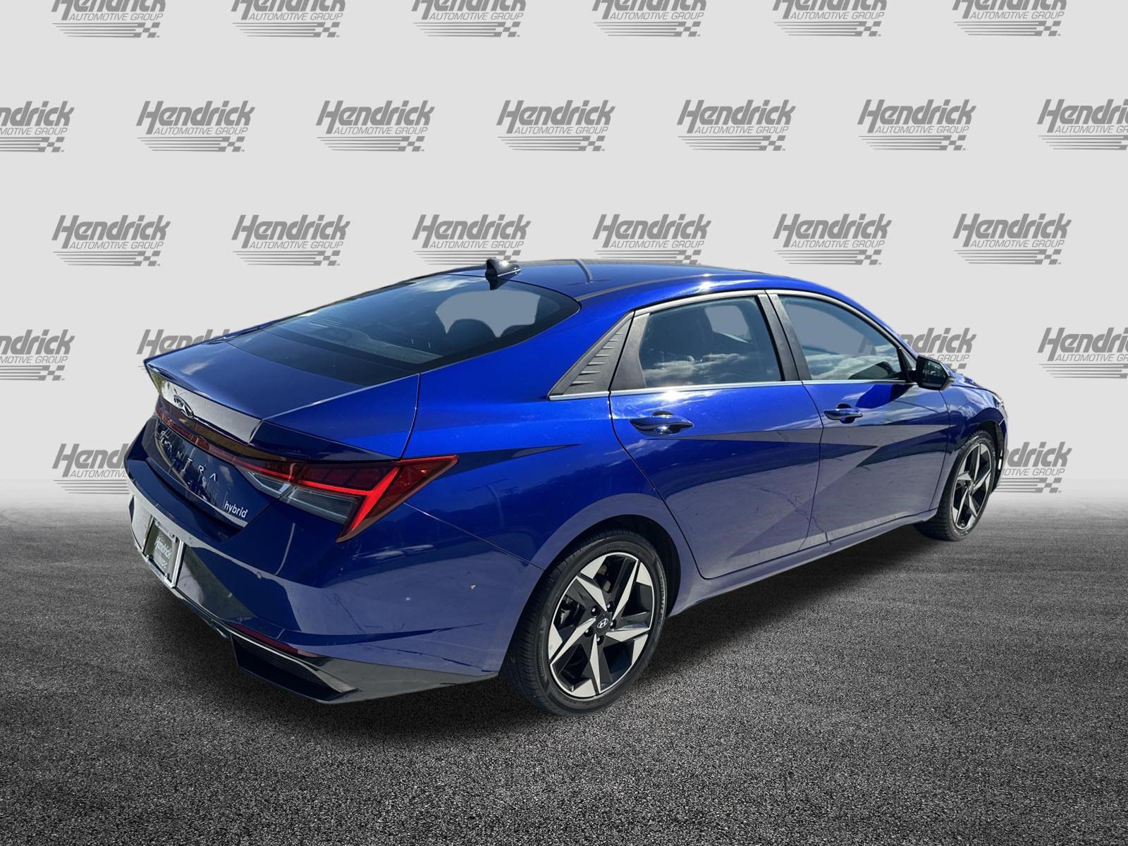 Used 2023 Hyundai Elantra Limited w/ Cargo Package FWD image 10