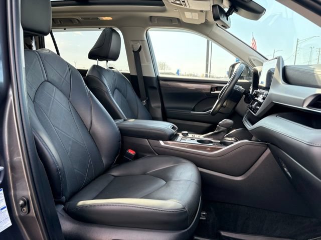 Used 2022 Toyota Highlander Platinum AWD/4WD image 12