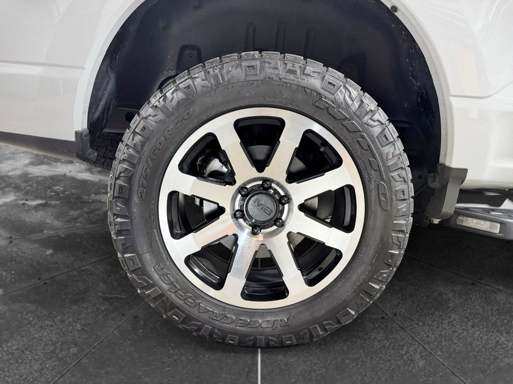 Used 2023 Ford F150 Lightning Platinum image 34