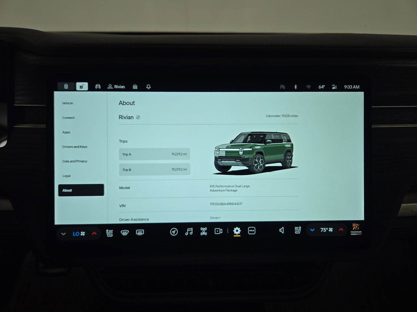 Used 2024 Rivian R1S Adventure AWD/4WD image 29
