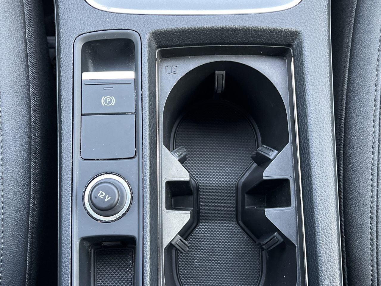 Used 2024 Audi Q3 2.0T Premium image 9