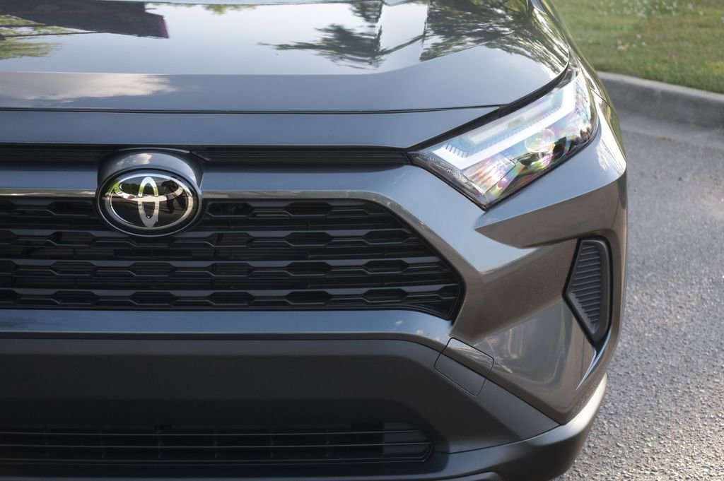 Used 2025 Toyota RAV4 LE image 10