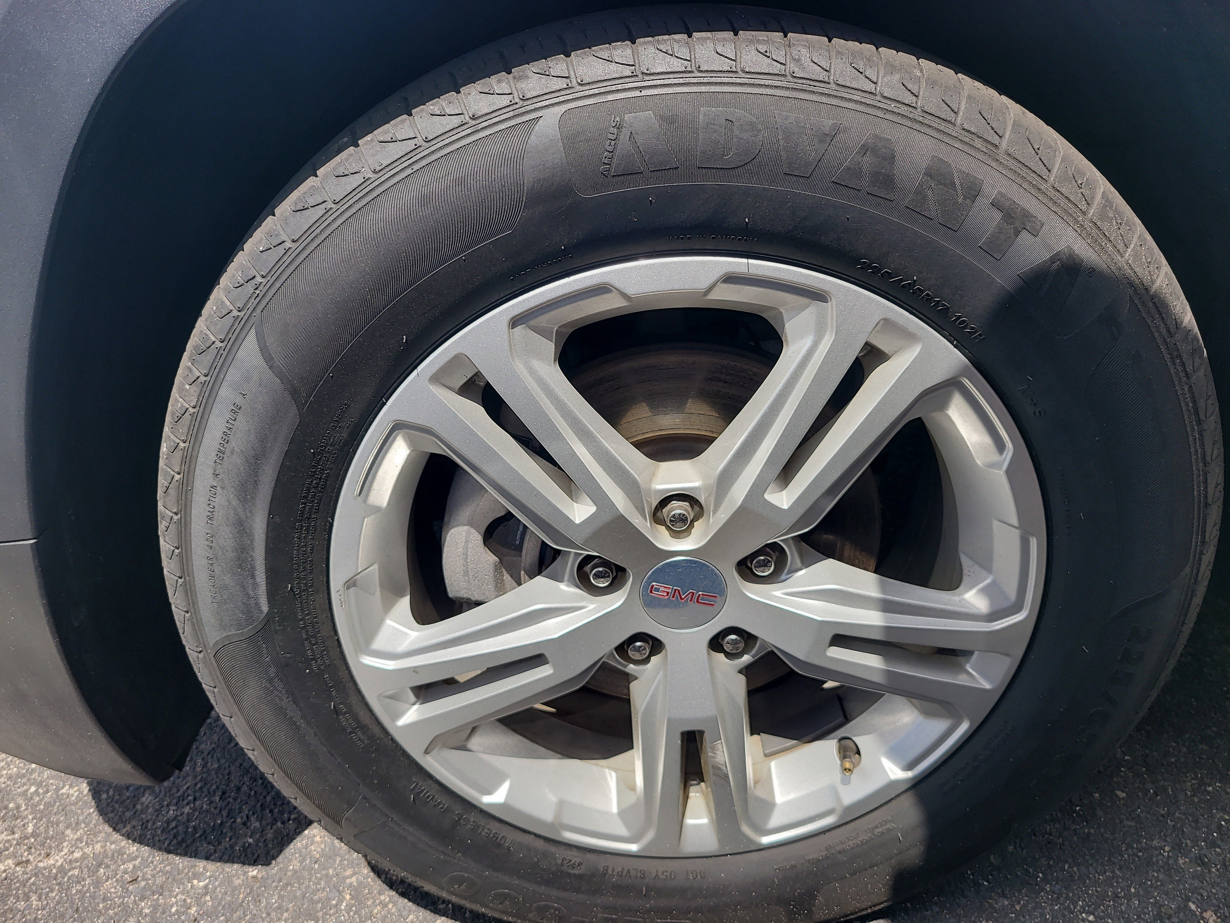 Used 2021 GMC Terrain SLE w/ LPO, Floor Liner Package image 11