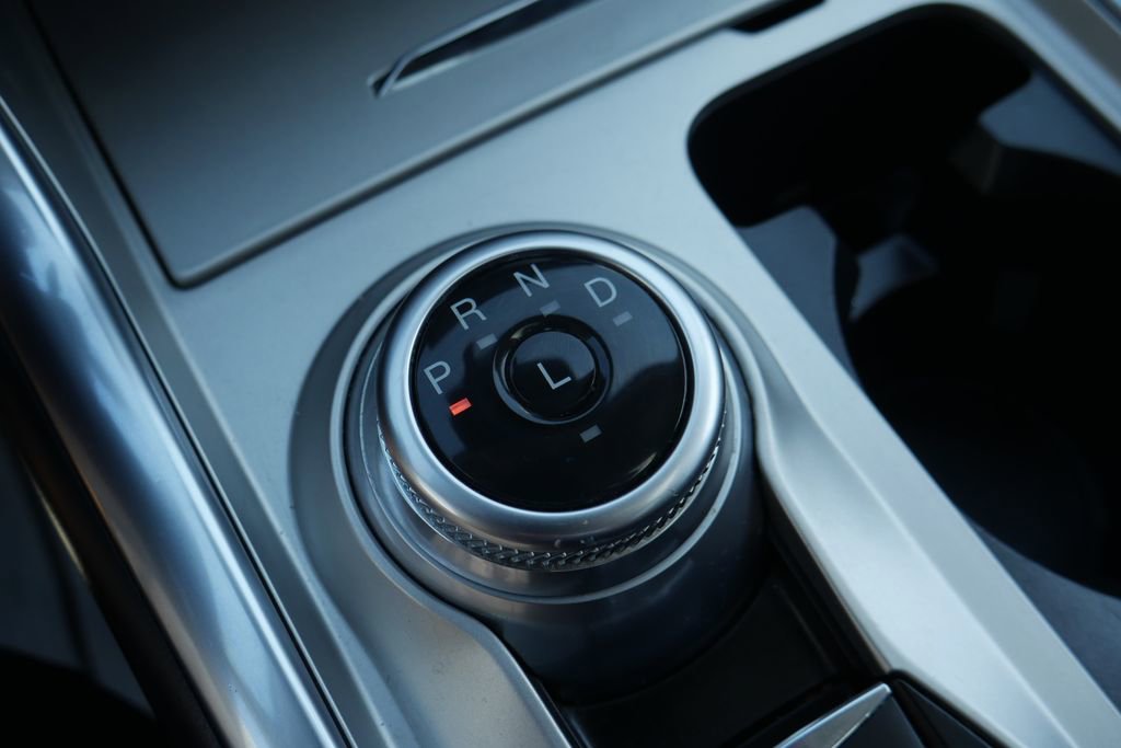 Used 2021 Ford Explorer XLT w/ Equipment Group 202A AWD/4WD image 19